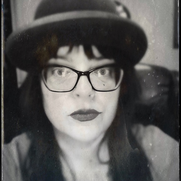 Meet your Posher, Maria - Picture 1 of 1